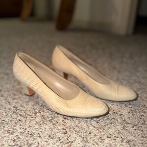 Salvatore Ferragamo Cream Textured Heels